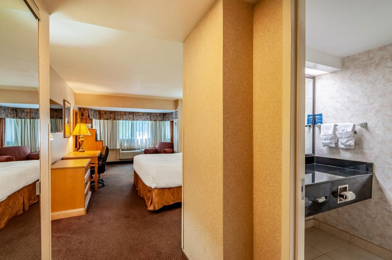 Quality Inn Iwo Jima Arlington Zewnętrze zdjęcie