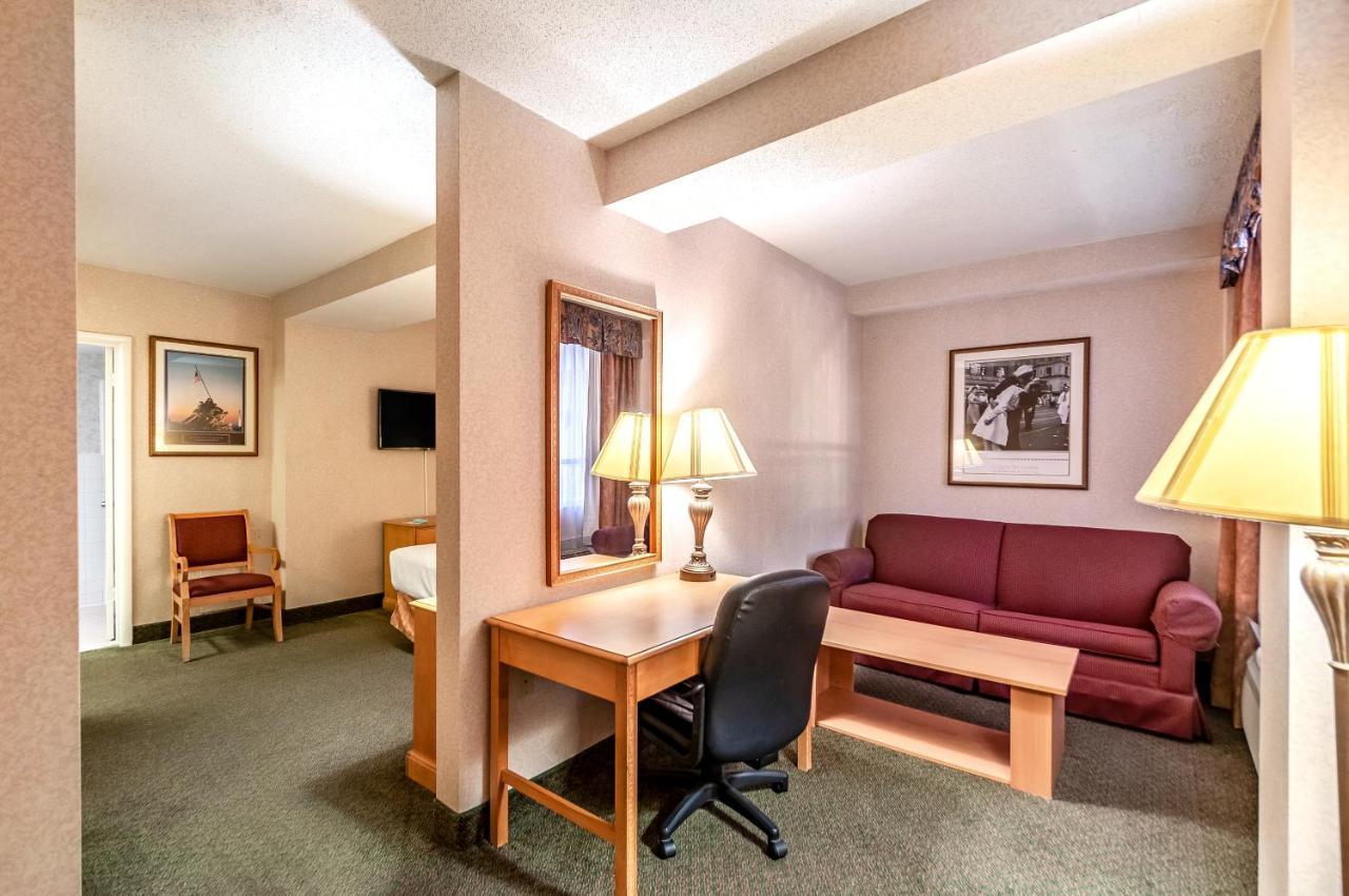 Quality Inn Iwo Jima Arlington Zewnętrze zdjęcie